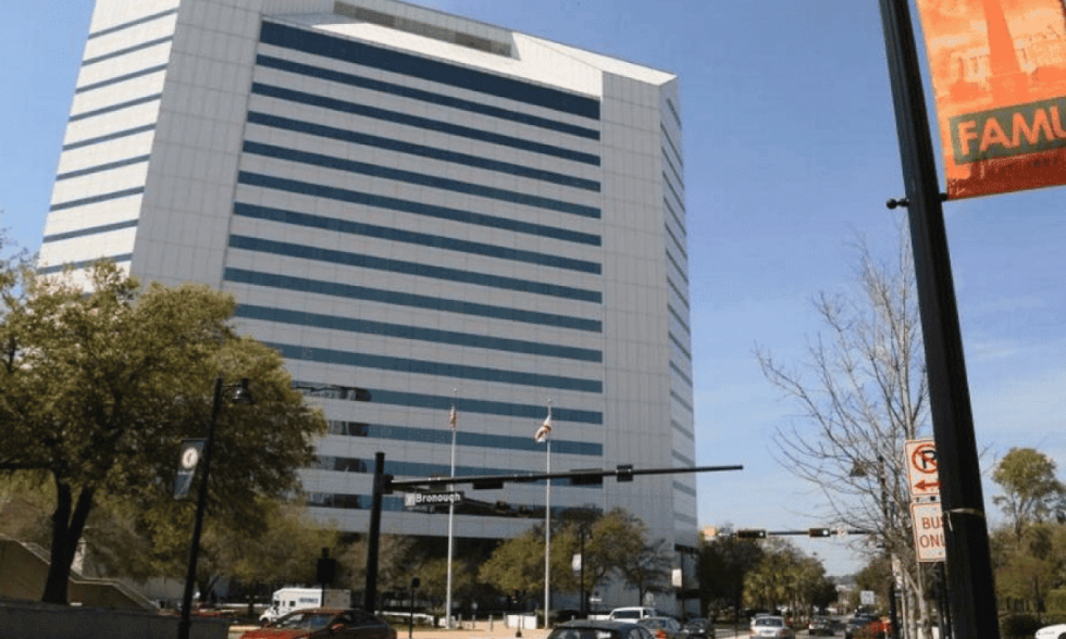 El Departamento de Educación de Florida anuncia que todas las agencias educativas locales cumplen con los requisitos federales del Título VI 1