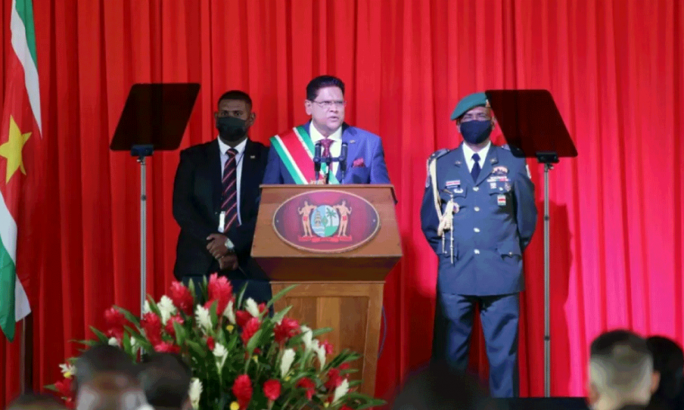 Surinam anuncia Regalias para todos 750 dolares para cada ciudadano con fondos petroleros